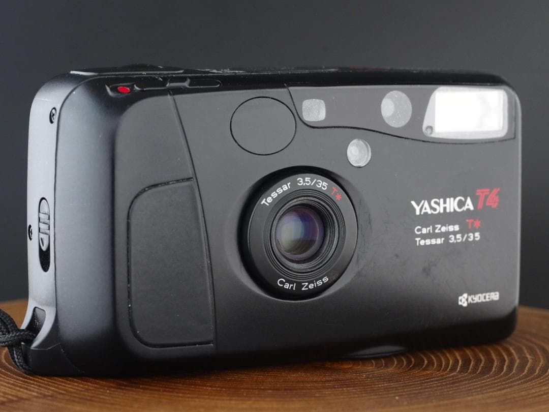 フィルムカメラ YASHICA T4 KYOCERA ZEISS TESSAR 3.5/35
