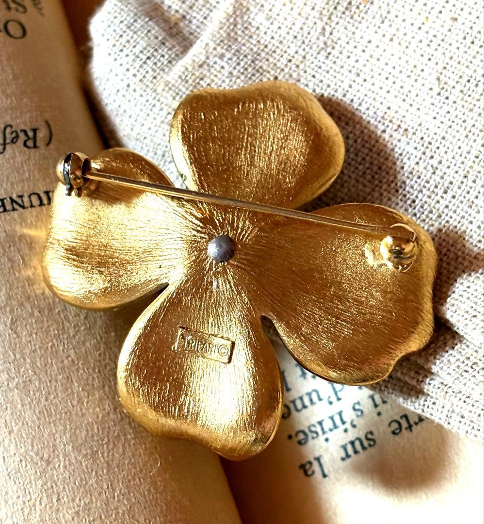 ★光と風★3383☆クラウントリファリ/ハナミズキブローチ他2点