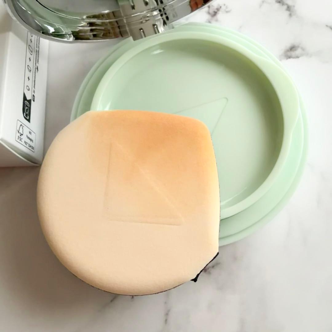 PRADA プラダ　リヴイール　メッシュ　クッションファンデーション LN5