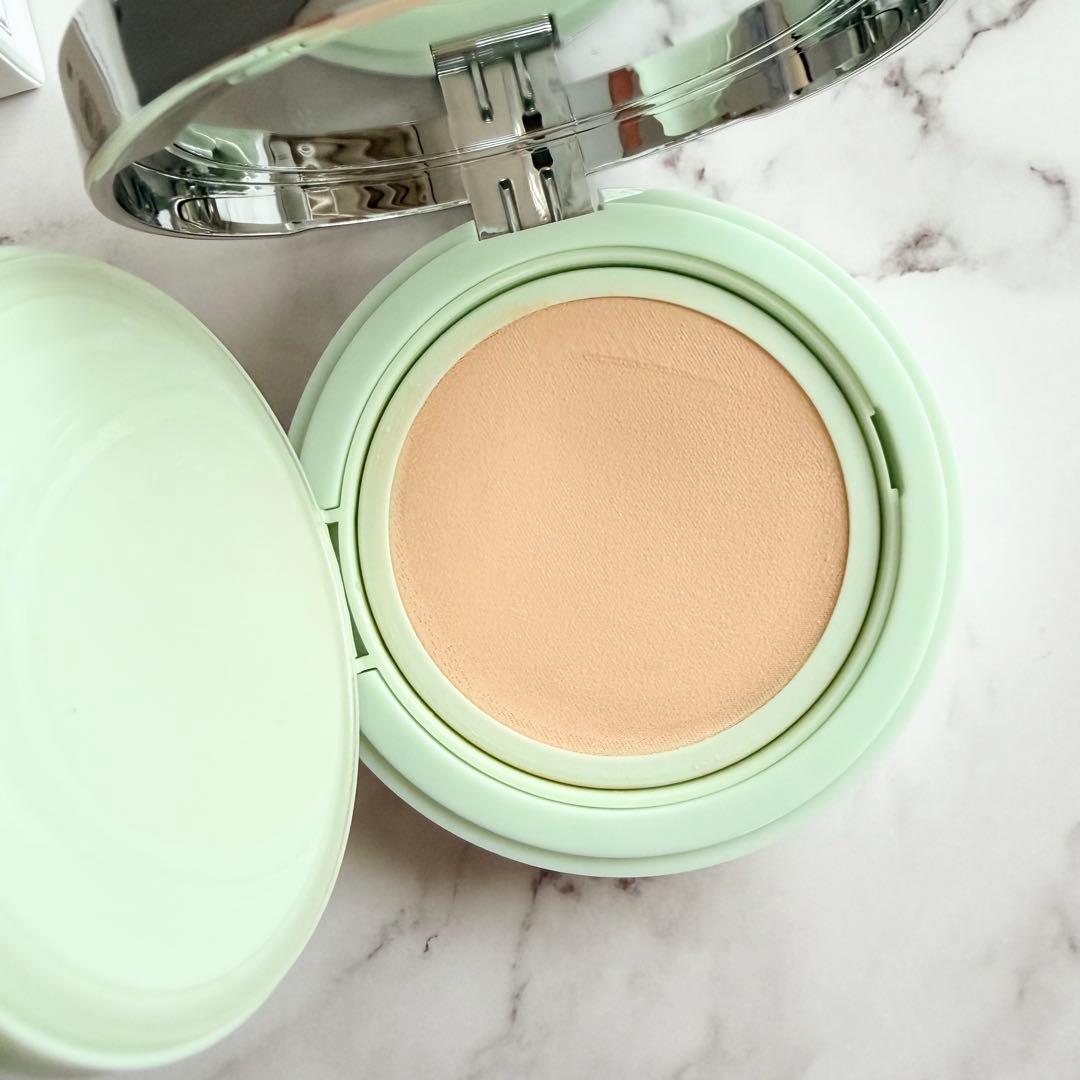 PRADA プラダ　リヴイール　メッシュ　クッションファンデーション LN5