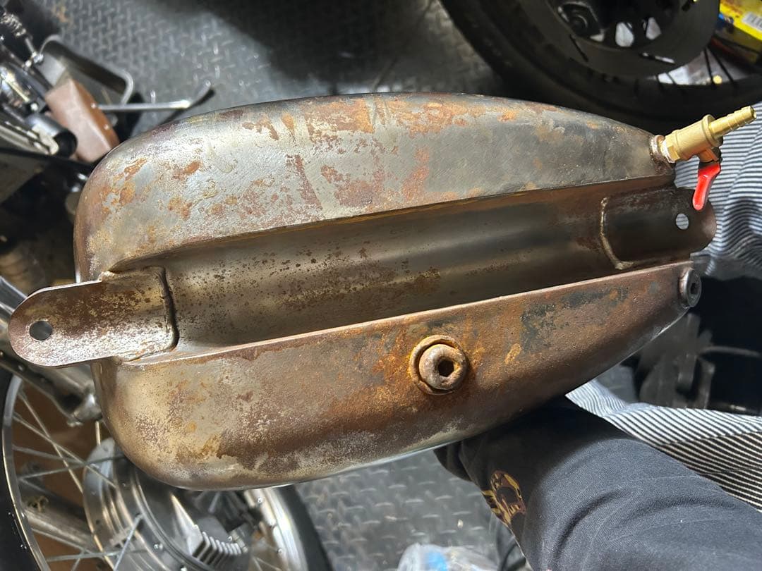 ピーナッツタンク　エイジング自家塗装　パンダロケット製