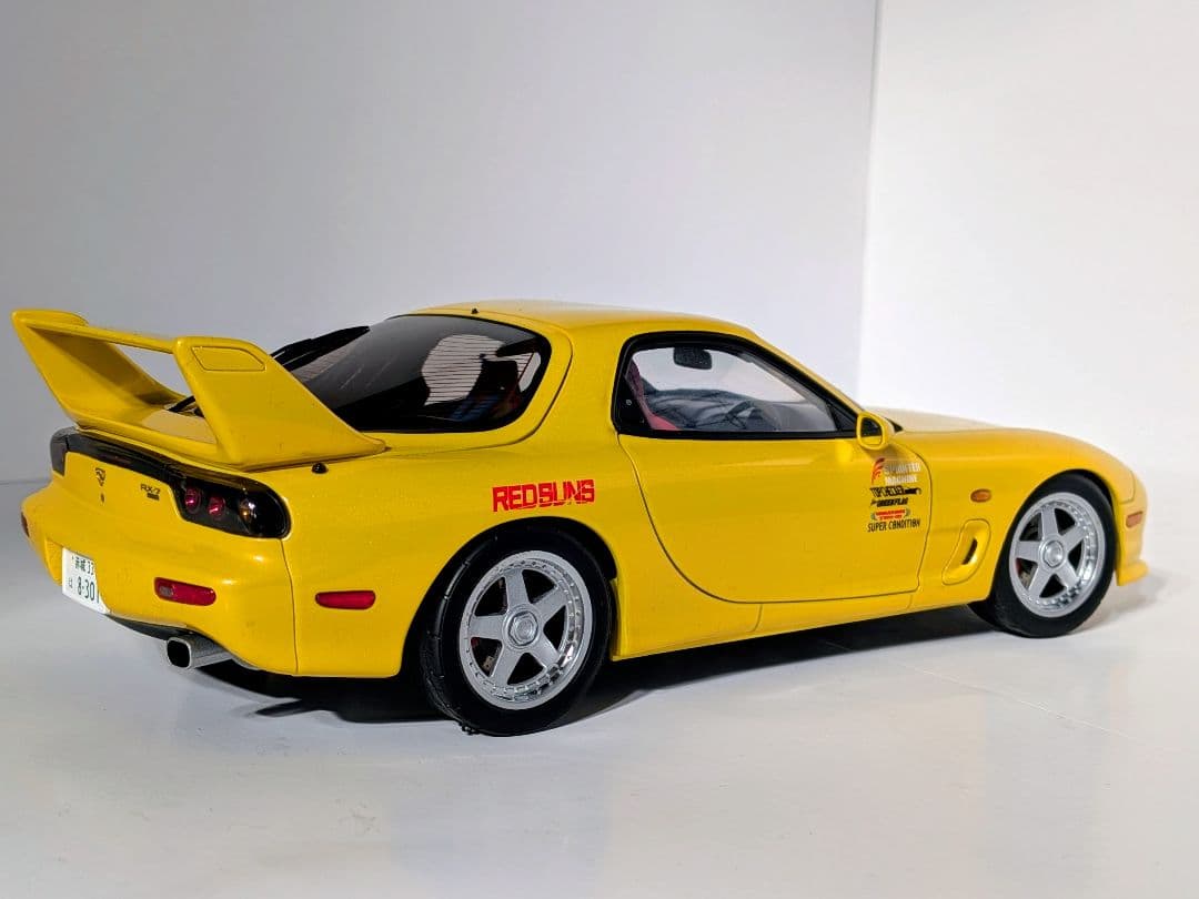 オートアート Mazda RX-7 イエロー 1/18スケールモデル