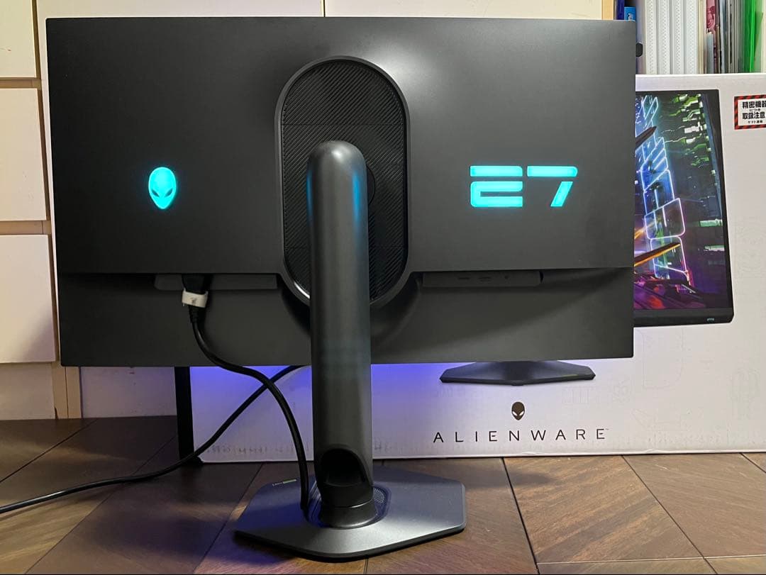 Alienware 27 4K ゲーミングモニター AW2725QF