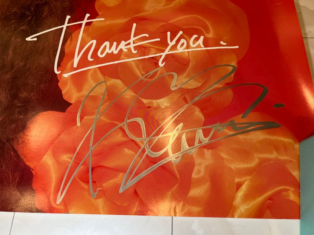 西野カナ　直筆サイン入りポスター 『Thank you, Love』