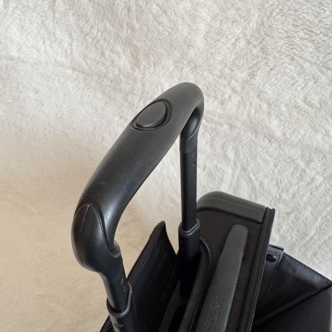 美品　TUMI コンパクト　4ウィール　キャリーケース　黒　出張　ビジネス