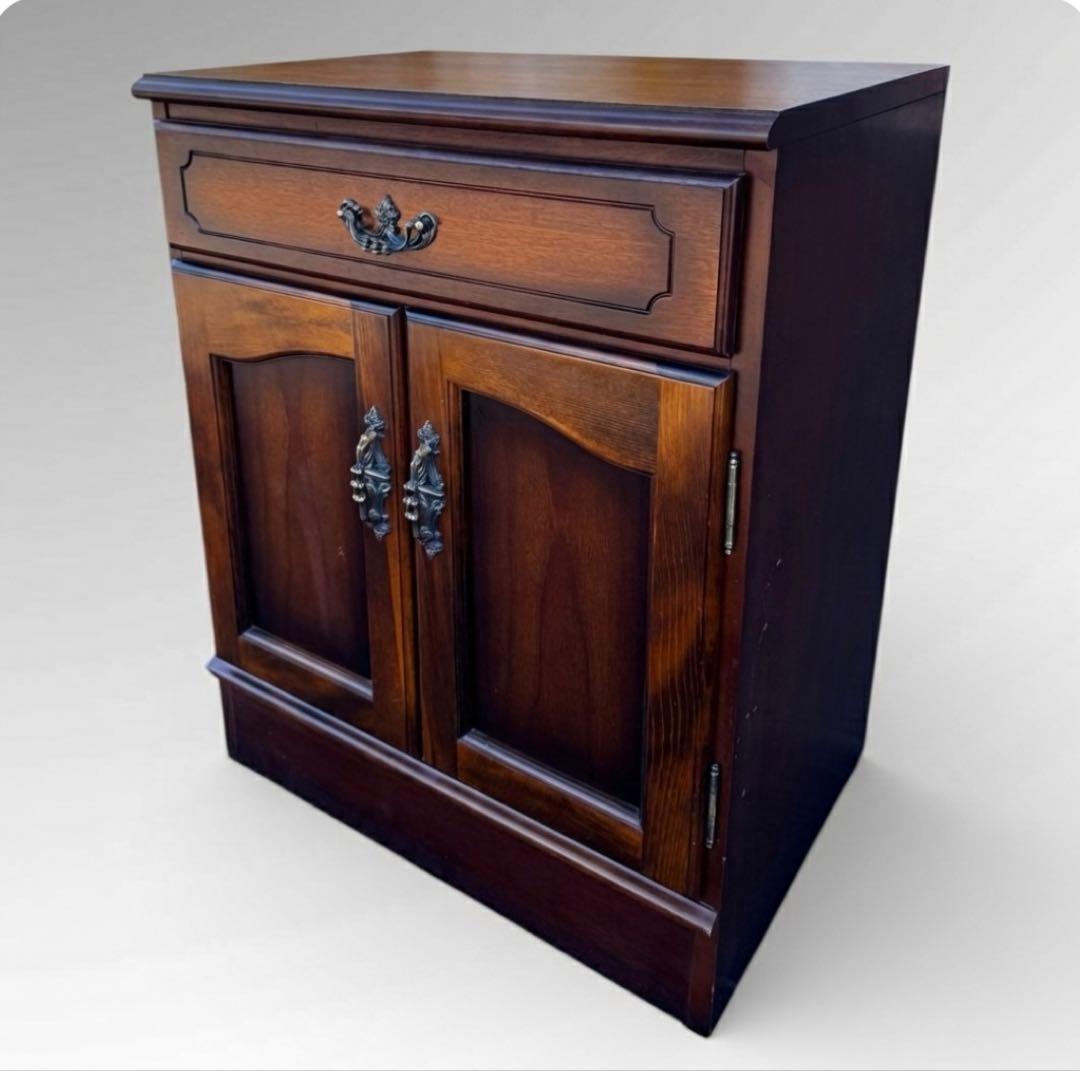 カリモク コロニアル キャビネット 花台 チェスト アンティーク調　約9.3万