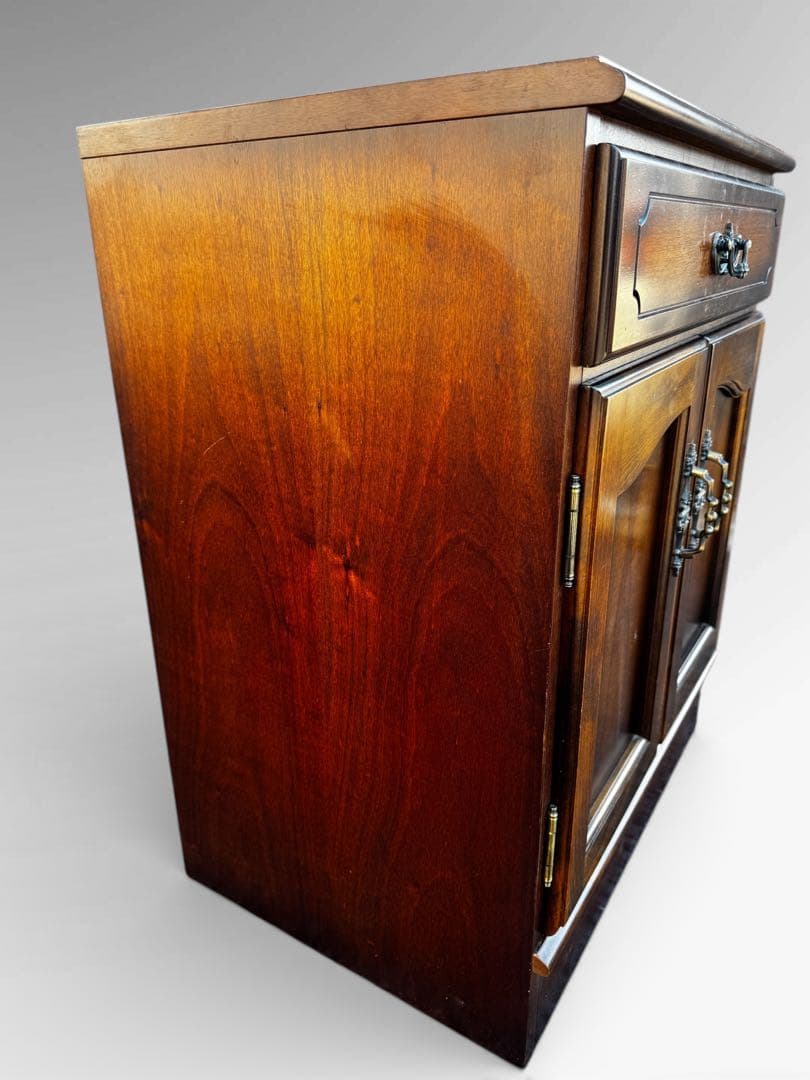 カリモク コロニアル キャビネット 花台 チェスト アンティーク調　約9.3万