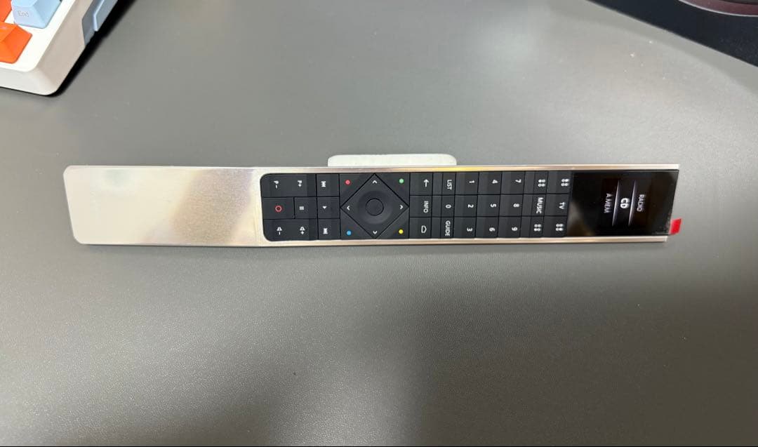 Bang & Olufsen BeoRemote One BT シルク