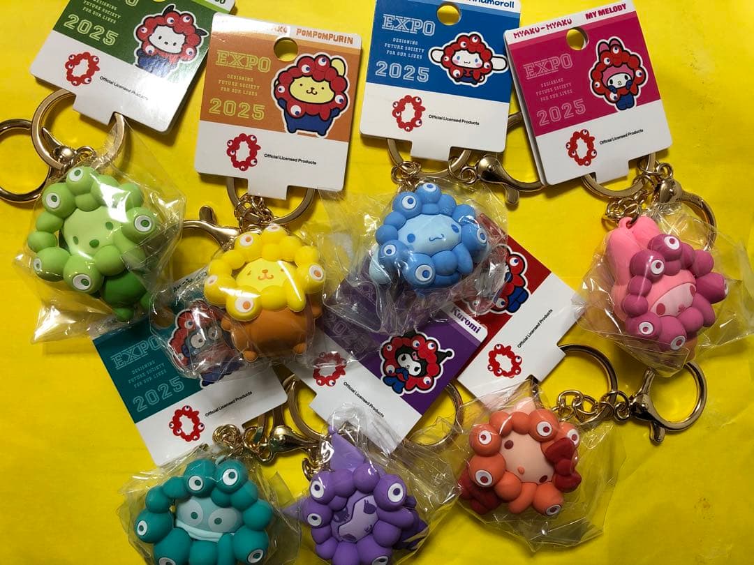 推しカラー　ミャクミャク　サンリオ　キーホルダー　コンプリート