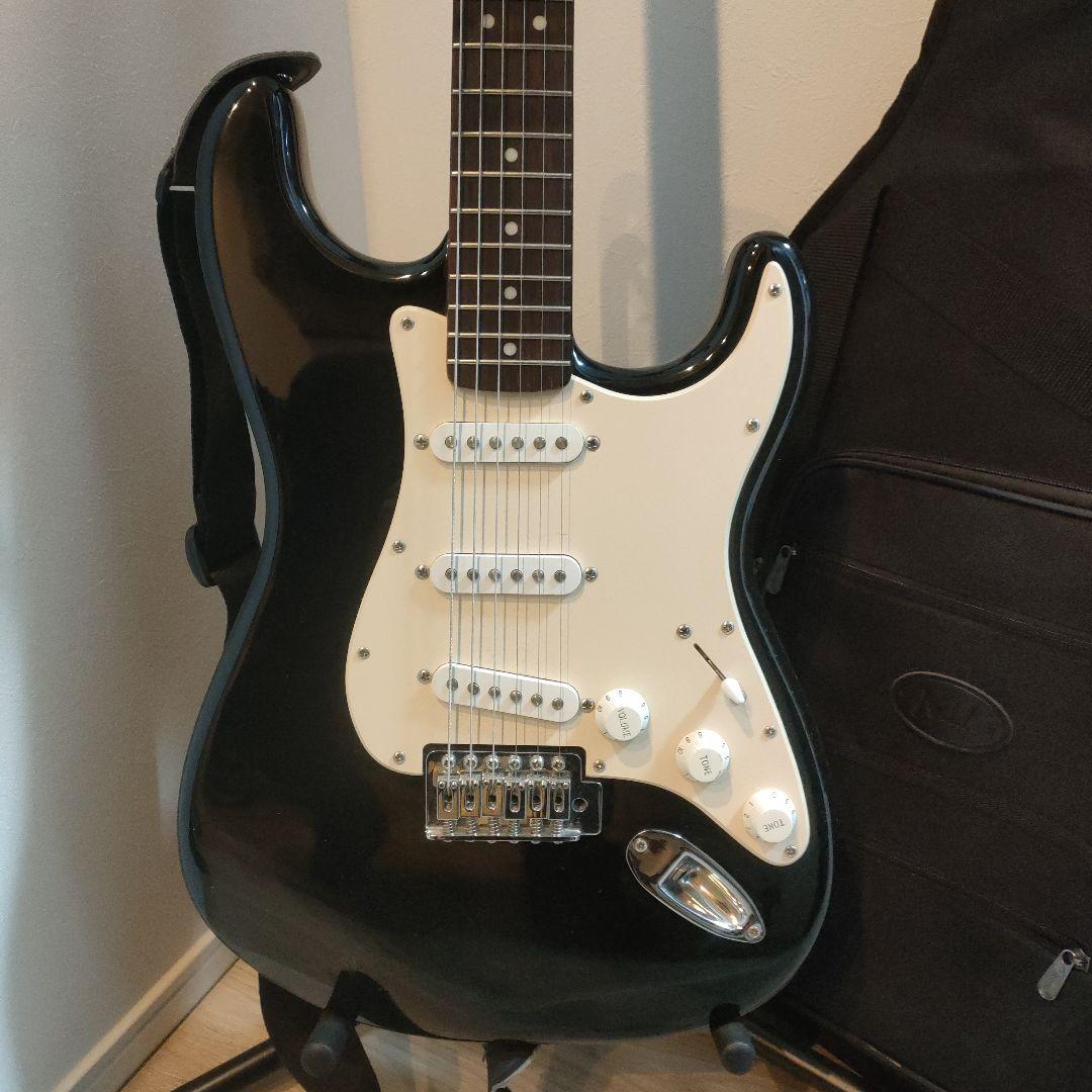 Squier ストラトキャスター ブラック ギターケース付き