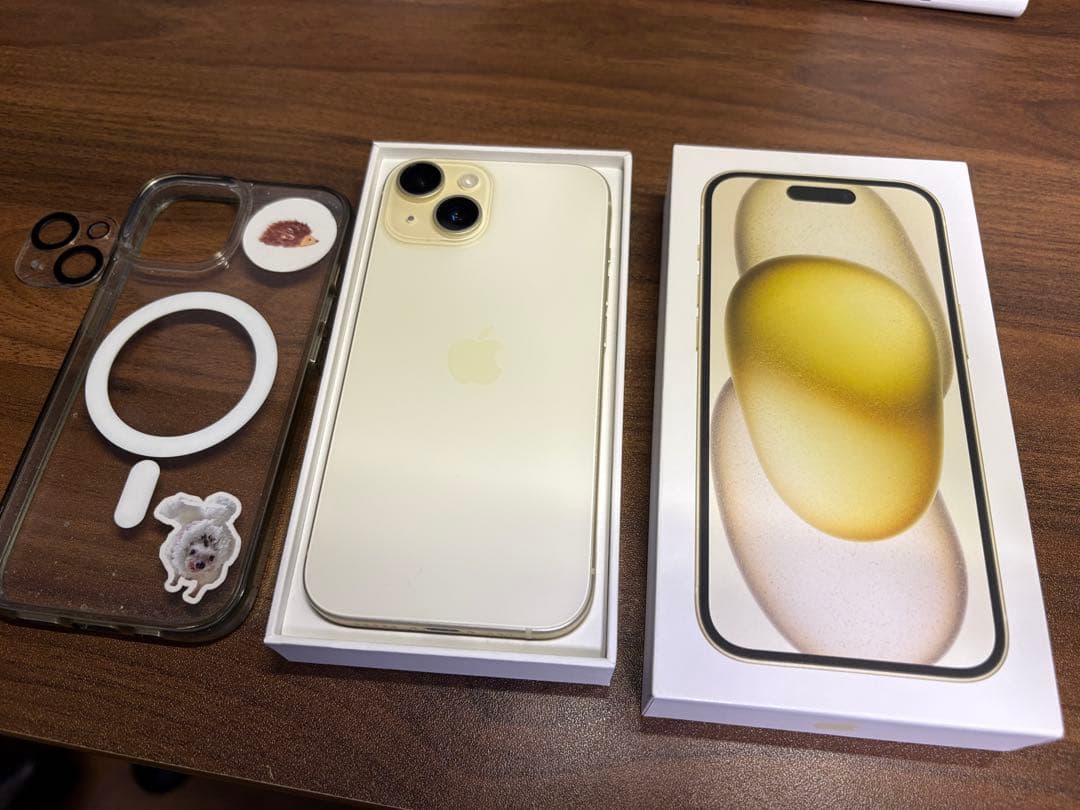 iPhone 15 128GB イエローSIMフリー 美品