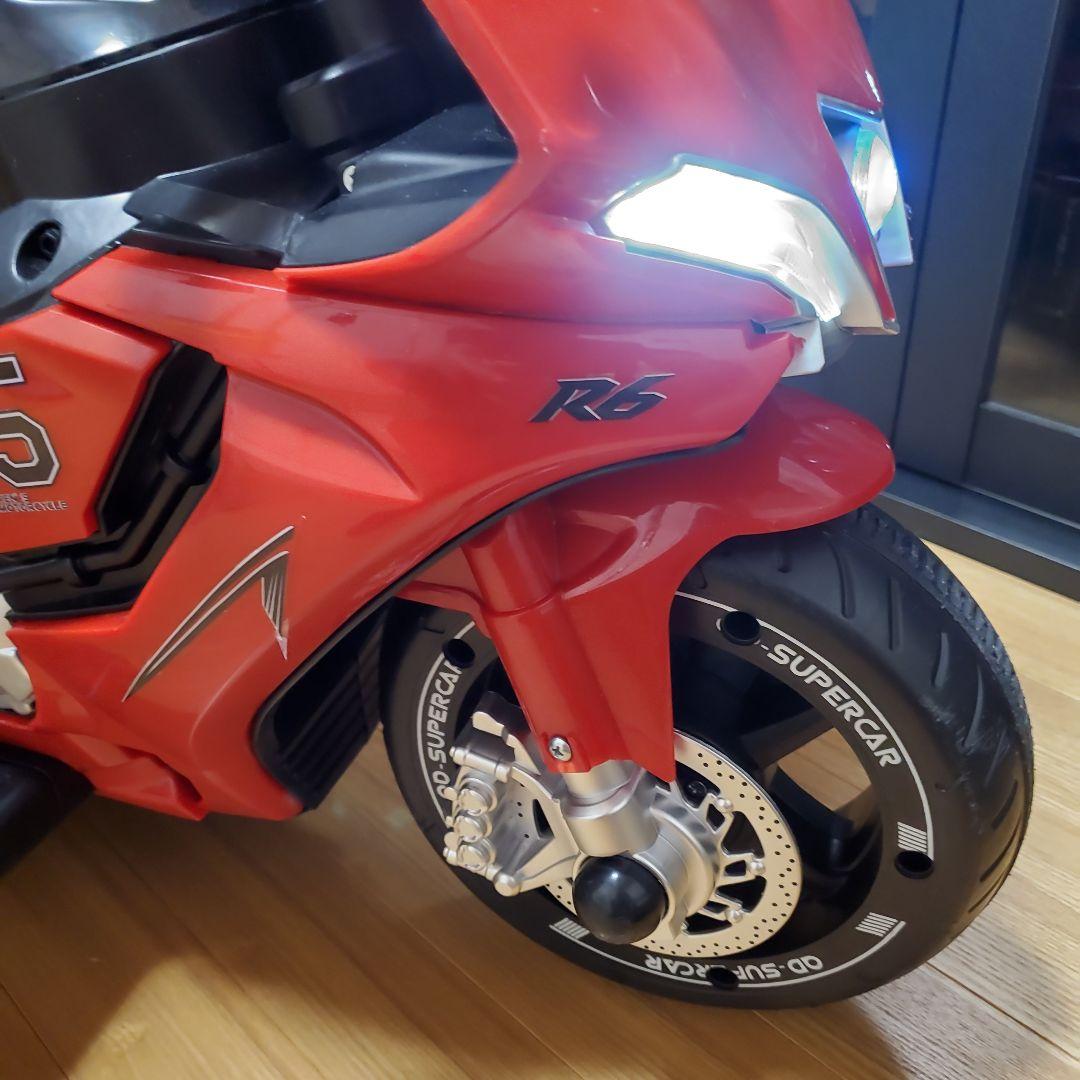 子供乗用三輪　電動バイク レッド