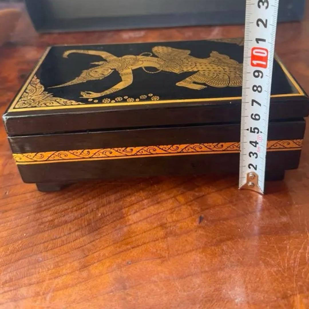 【タイ・チュンマイ】金色装飾のジュエリーボックス