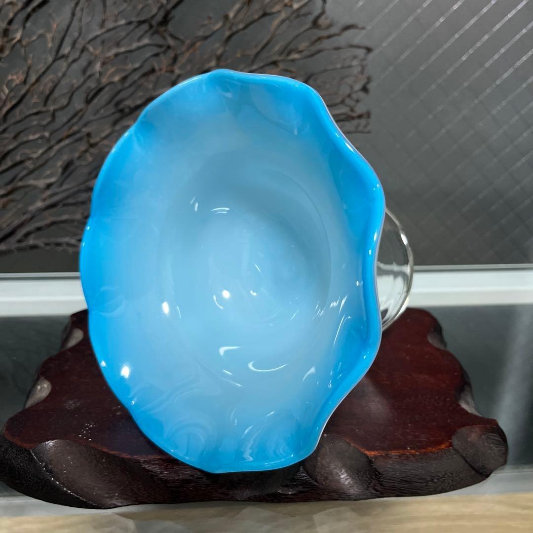 骨董　時代　２色バイカラーフリル 乳白色ガラス　水色　脚付コンポート　菓子器