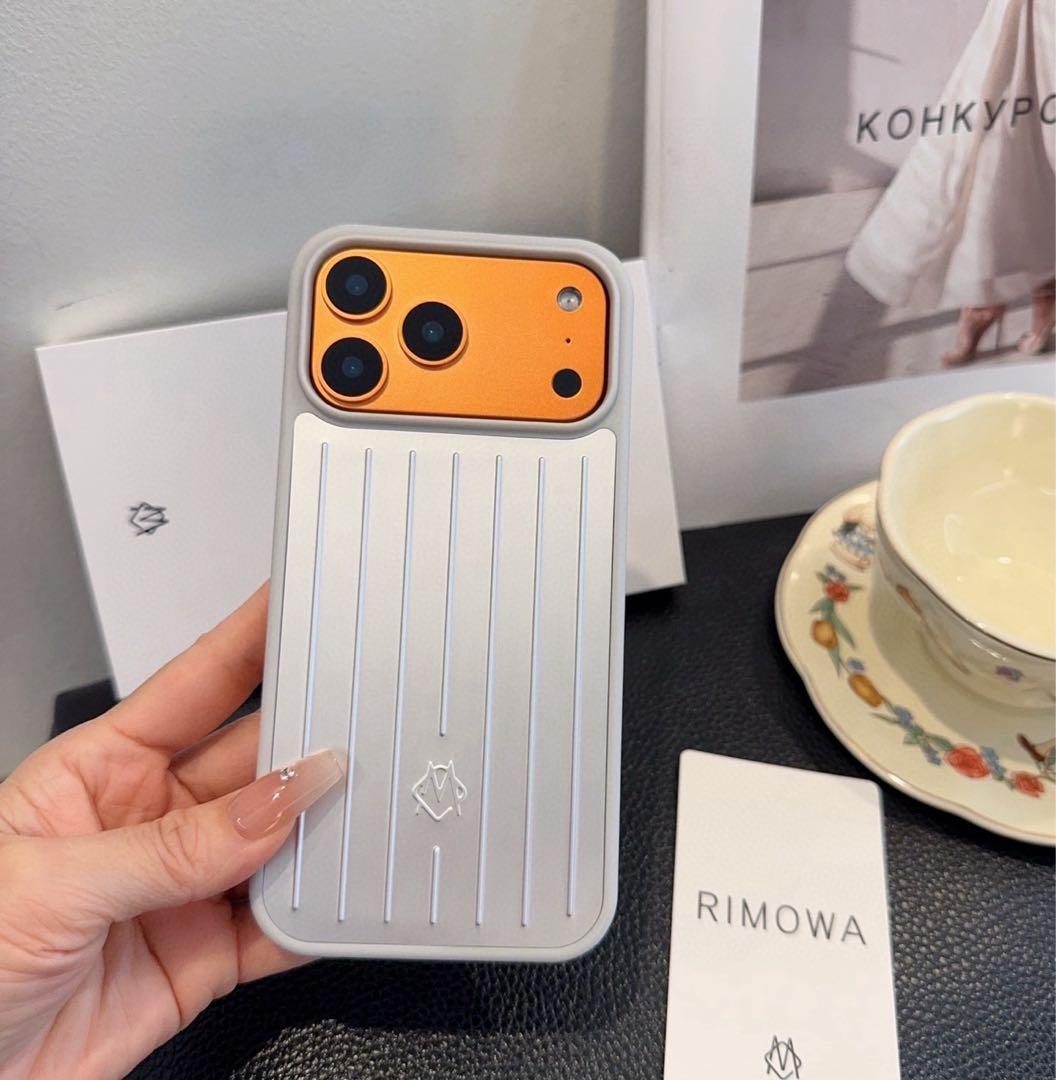 RIMOWA リブデザイン iPhone 17 proケース シルバー系
