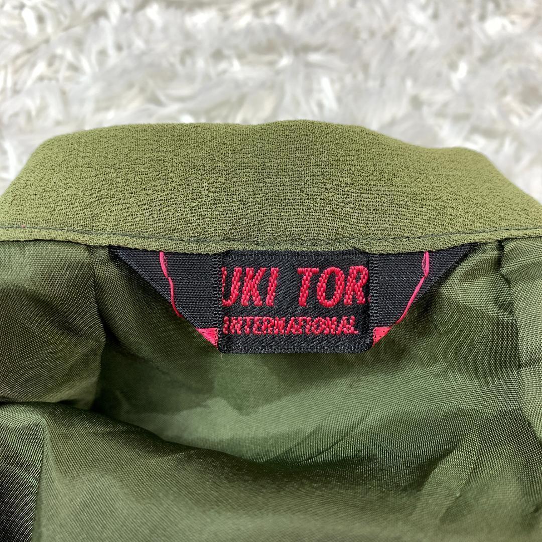 スカート B444 1231 2548 2977 7823