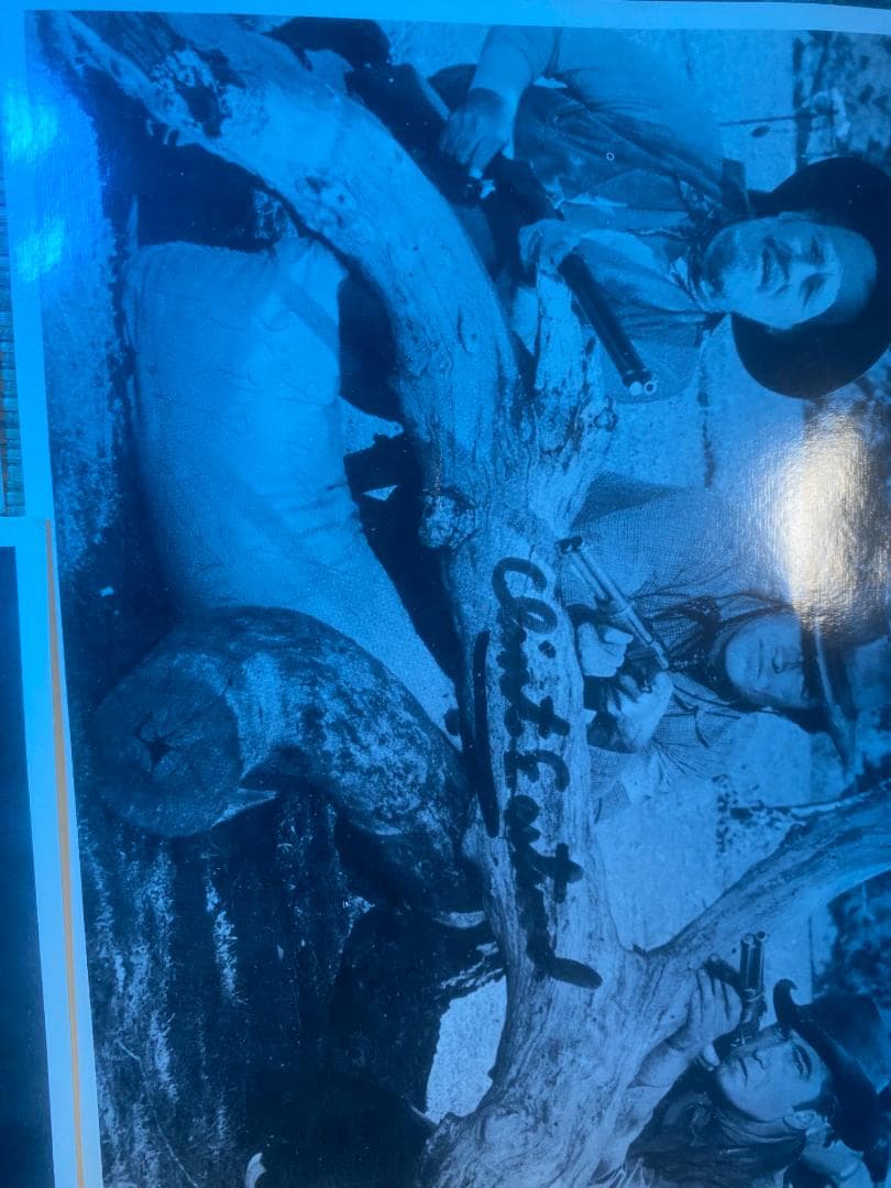 ローハイド―２の直筆サイン入り写真集（コピーではありません）