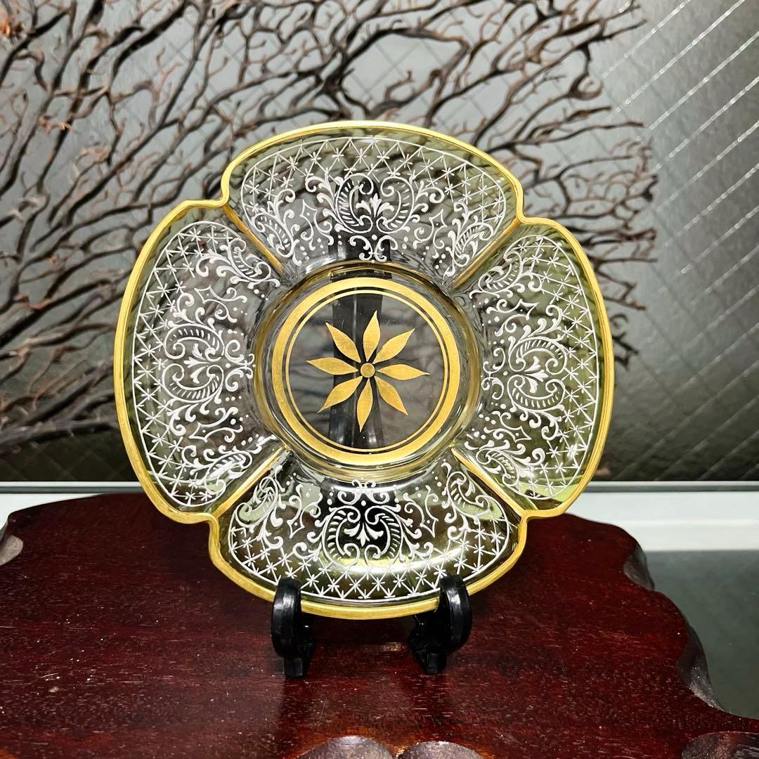 骨董　時代ガラス　精密エナメル絵付け　金彩　四葉型　ウランガラス　プレート１客