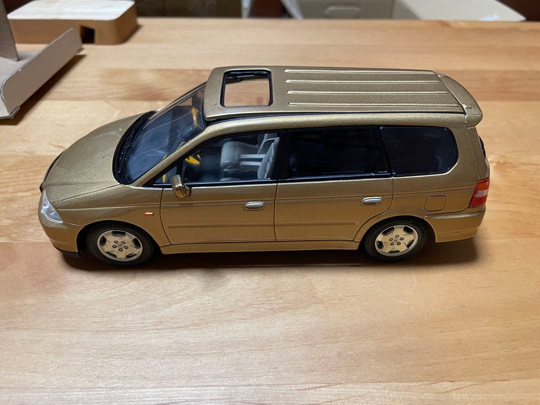 HONDA  金色オデッセイ