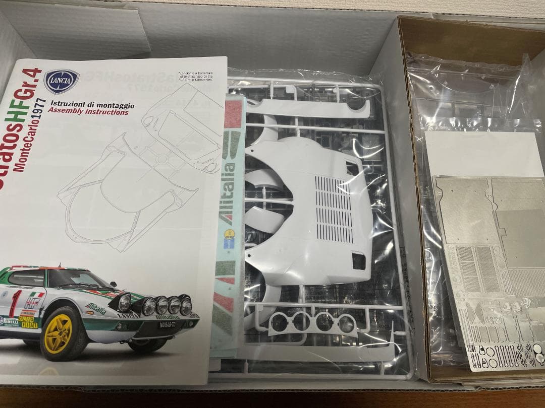 Lancia Stratos HF Gr.4 1:12 モデルキット