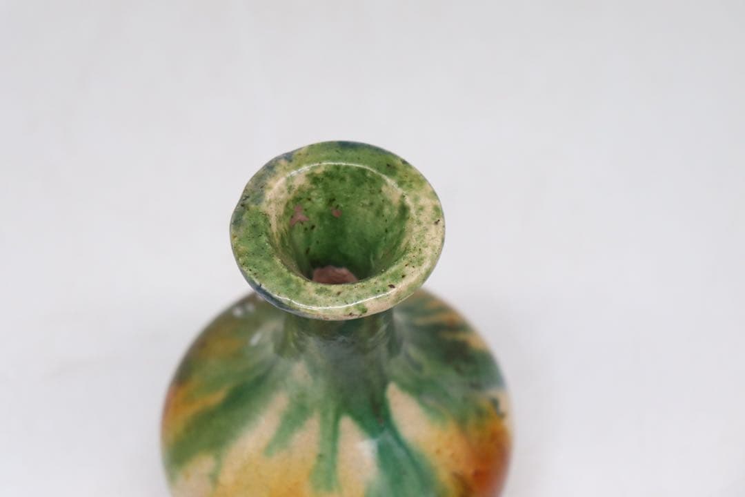 中国　唐三彩　瓶　アンティーク　送料込み1118