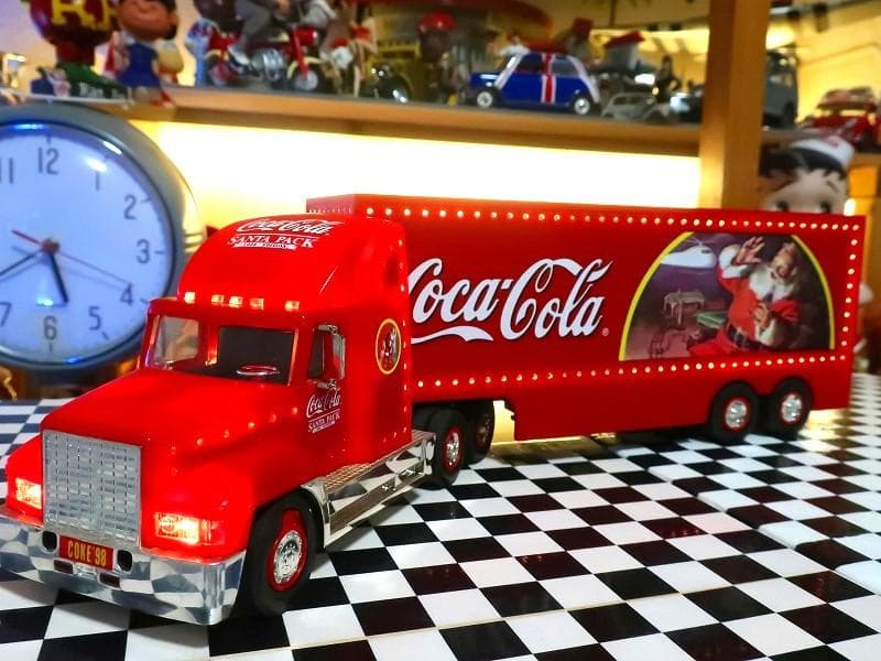 コカコーラ サンタトラック イルミネーション クリスマス 電飾パレード