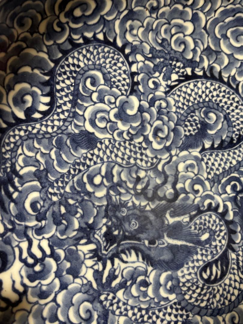 中国古美術 清の時代 青花　雲龍文大皿　染付　28cm