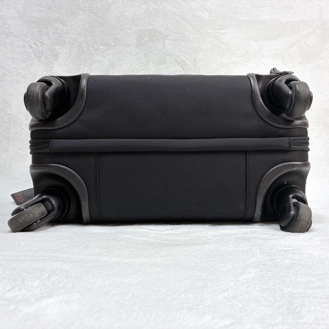 TUMI トゥミ 4輪　スーツケース 機内持ち込み可　ビジネスキャリー　ブラック