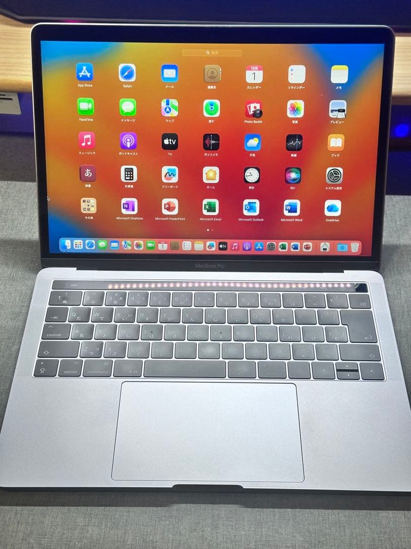 MacBook PRO 13インチ　i7-16-1TB office搭載