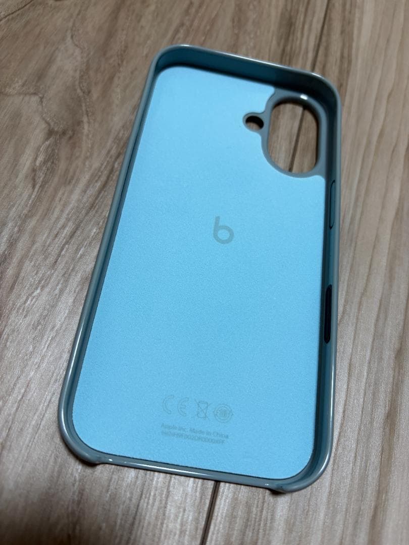 Apple iPhone 16 128GB ティール Beats純正ケース付