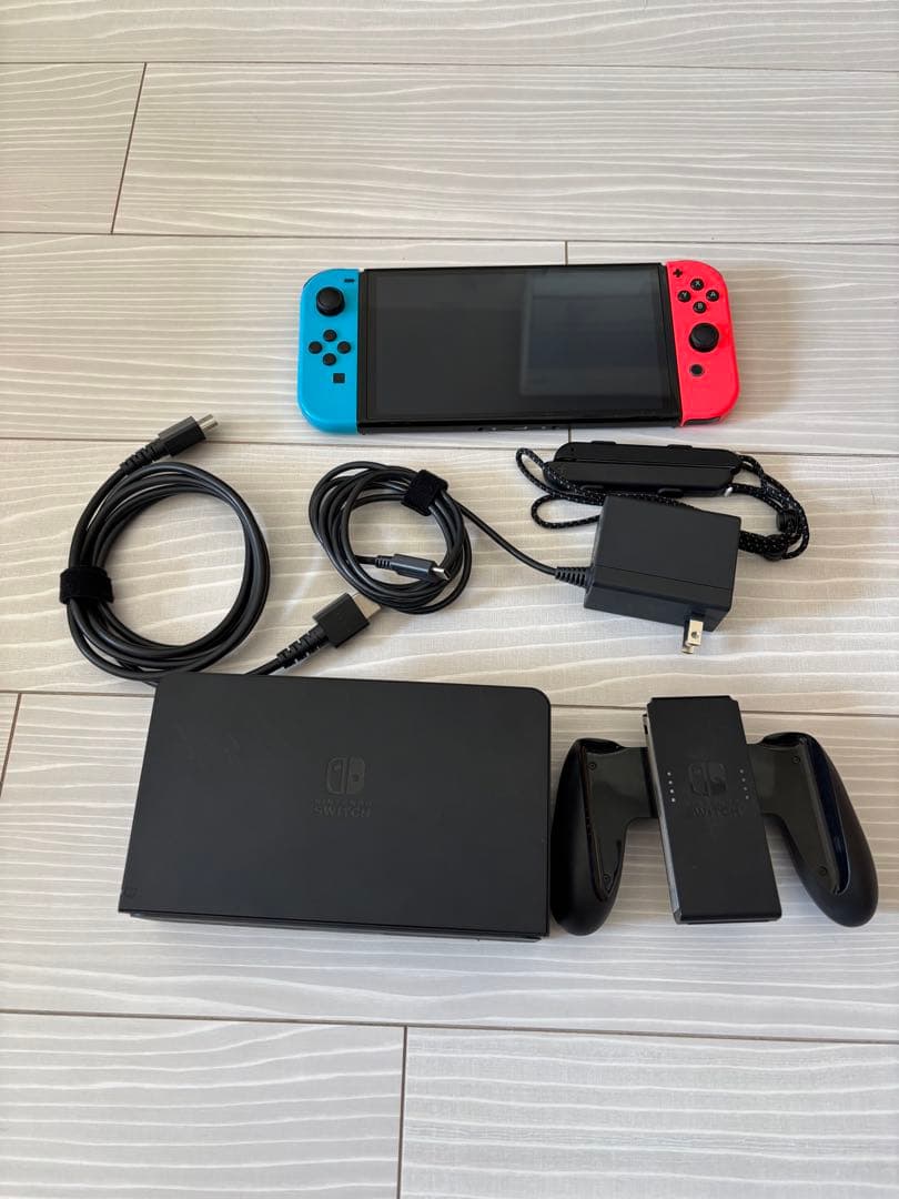 Nintendo Switch 有機EL ネオンブルー/ネオンレッド