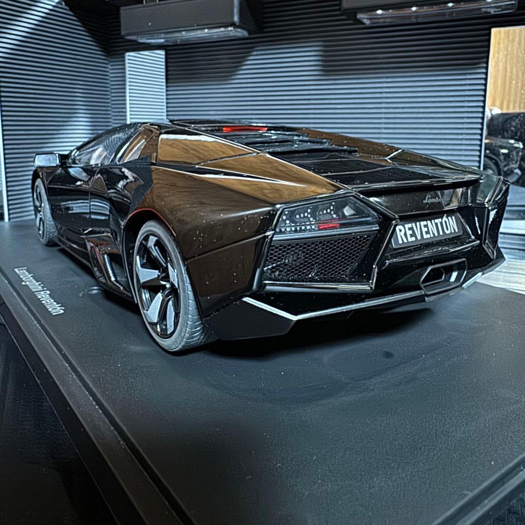 絶版未展示品 オートアート 1/18 ランボルギーニ レヴェントン ブラック