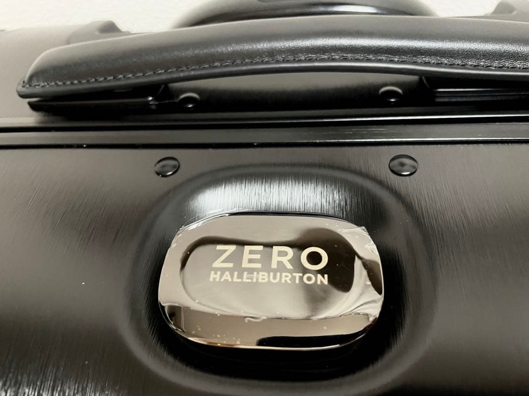 新品 ゼロハリバートン アルミ スーツケース ブラック 39L