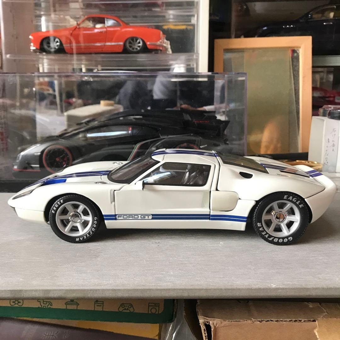 1/18 フォードGT