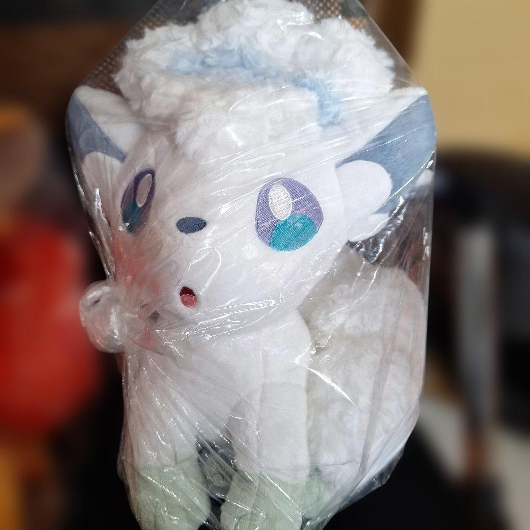 新品　タグ付き　ポケモンセンター　ロコン　アローラロコン　ふわふわ　ぬいぐるみ