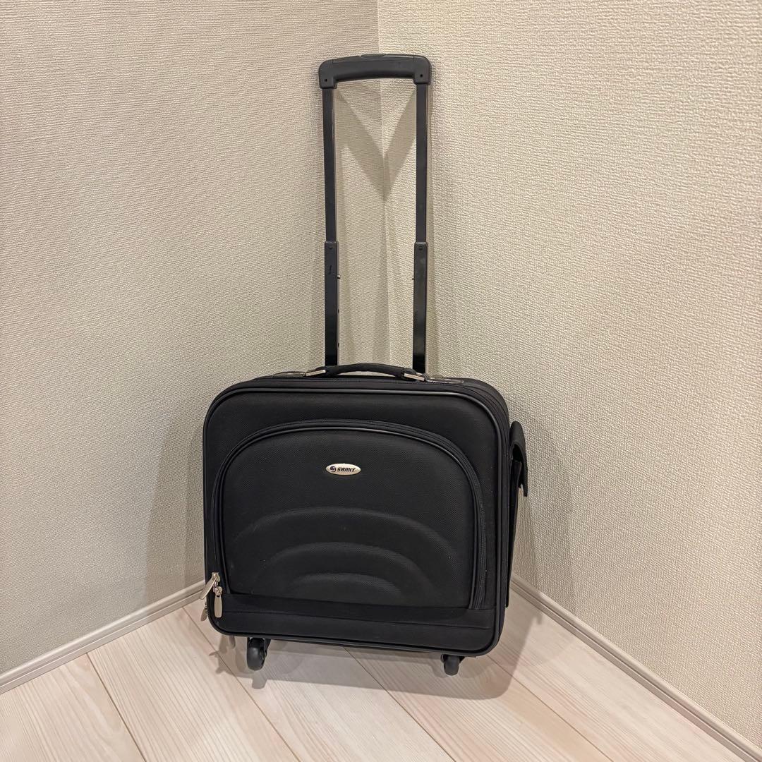 【美品】SWANY スワニーキャリーバッグ キャリーケース　ブラック