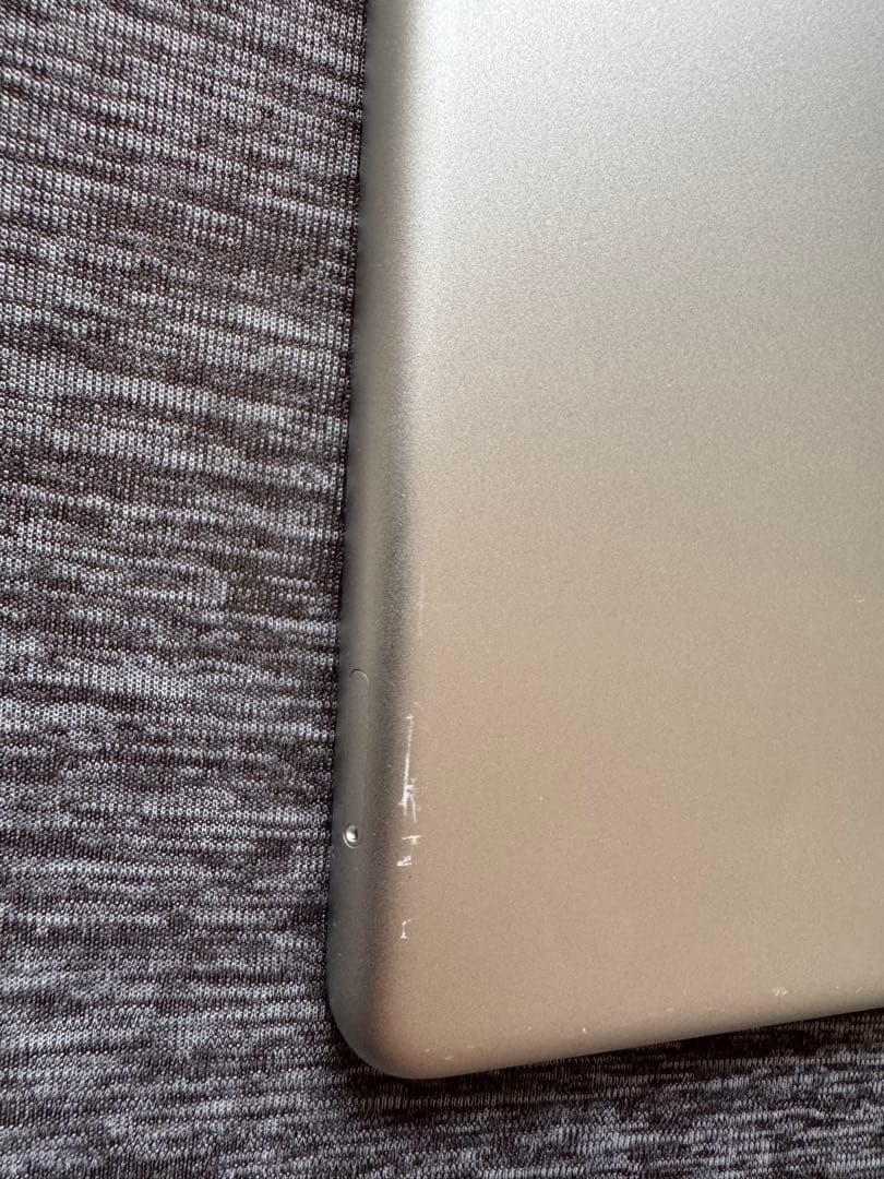 iPad 32GB （第6世代）9.7インチ