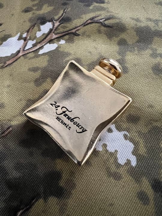 002 エルメス☆パヒューム☆ブローチ☆ボトル☆フォーブル