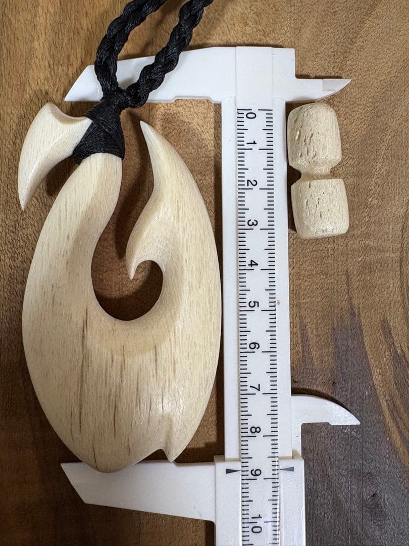 ボーンカービングネックレス(sw65)Lサイズ　マッコウ