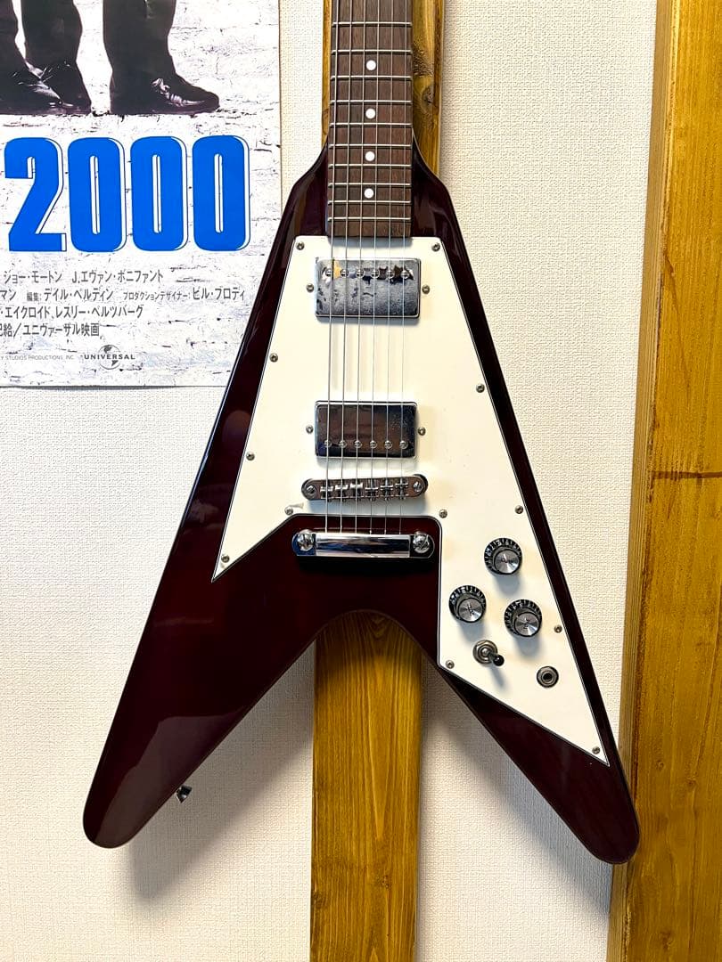 Blitz By Aria Pro II フライングV セットネック チェリー