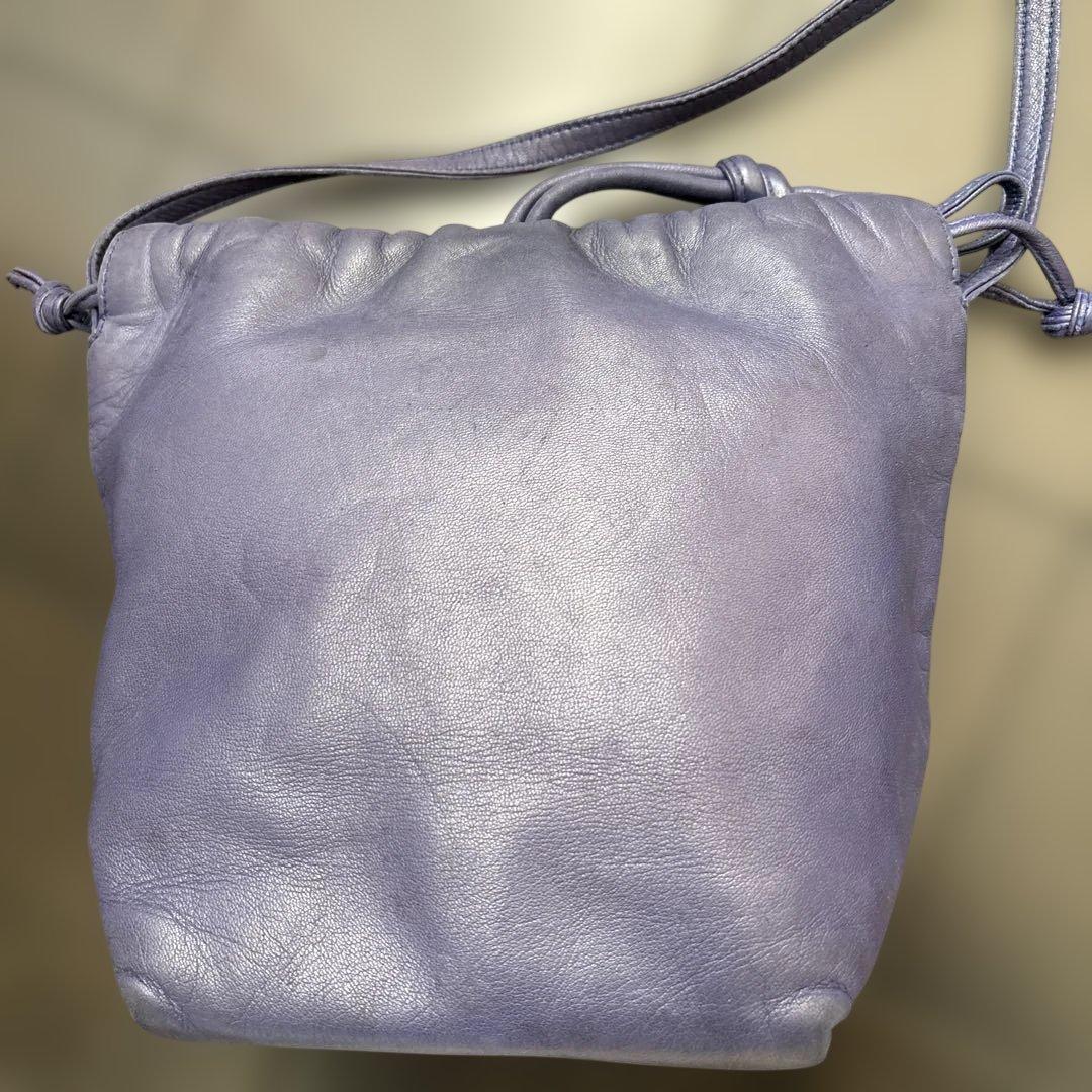 美品● ロエベ ショルダーバッグ 巾着 アナグラム ロゴ 紫レザー