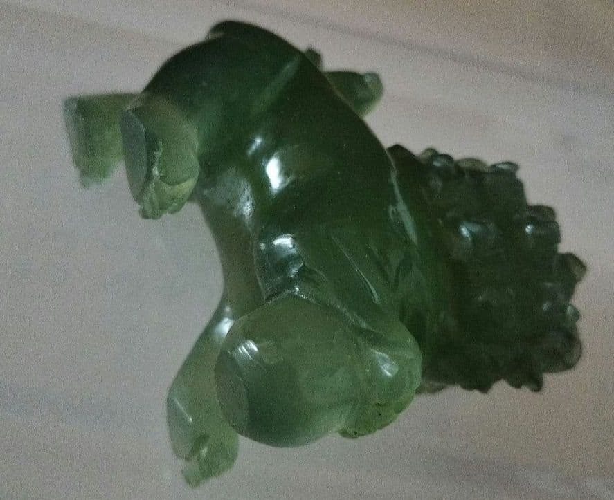 天然石　翡翠　獅子　 置物
