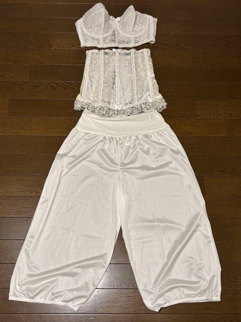 ホワイト ブラ＆コルセットペチコートセット セモア　E70 64 L