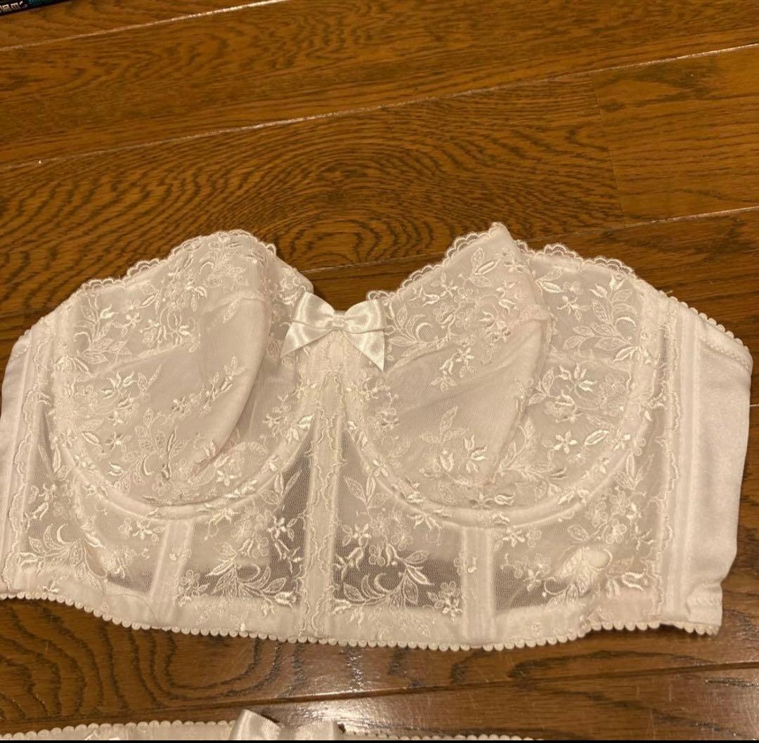 ホワイト ブラ＆コルセットペチコートセット セモア　E70 64 L