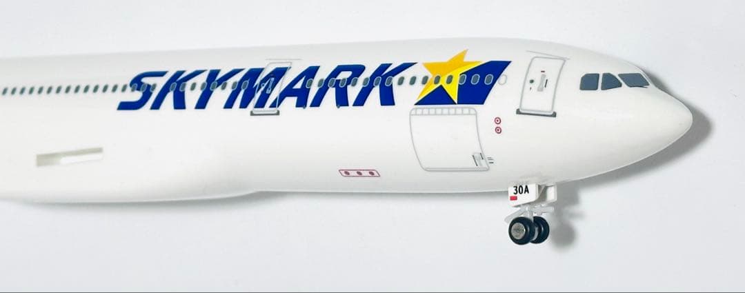 クロスウィング 1/200 A330-300 SKYMARK エバーライズ製