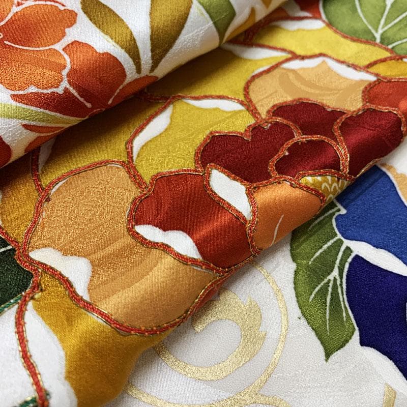 507z45☆中振袖 金駒刺繍 金彩 地紋 薔薇 唐草 ホワイト☆成人式 結婚式