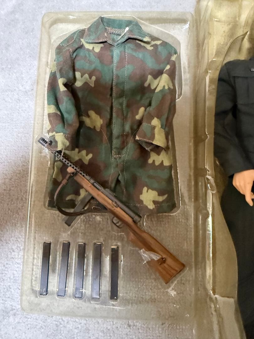 ドラゴンモデルズ　1/6WW2イタリア軍空挺兵　フィギュア　レア