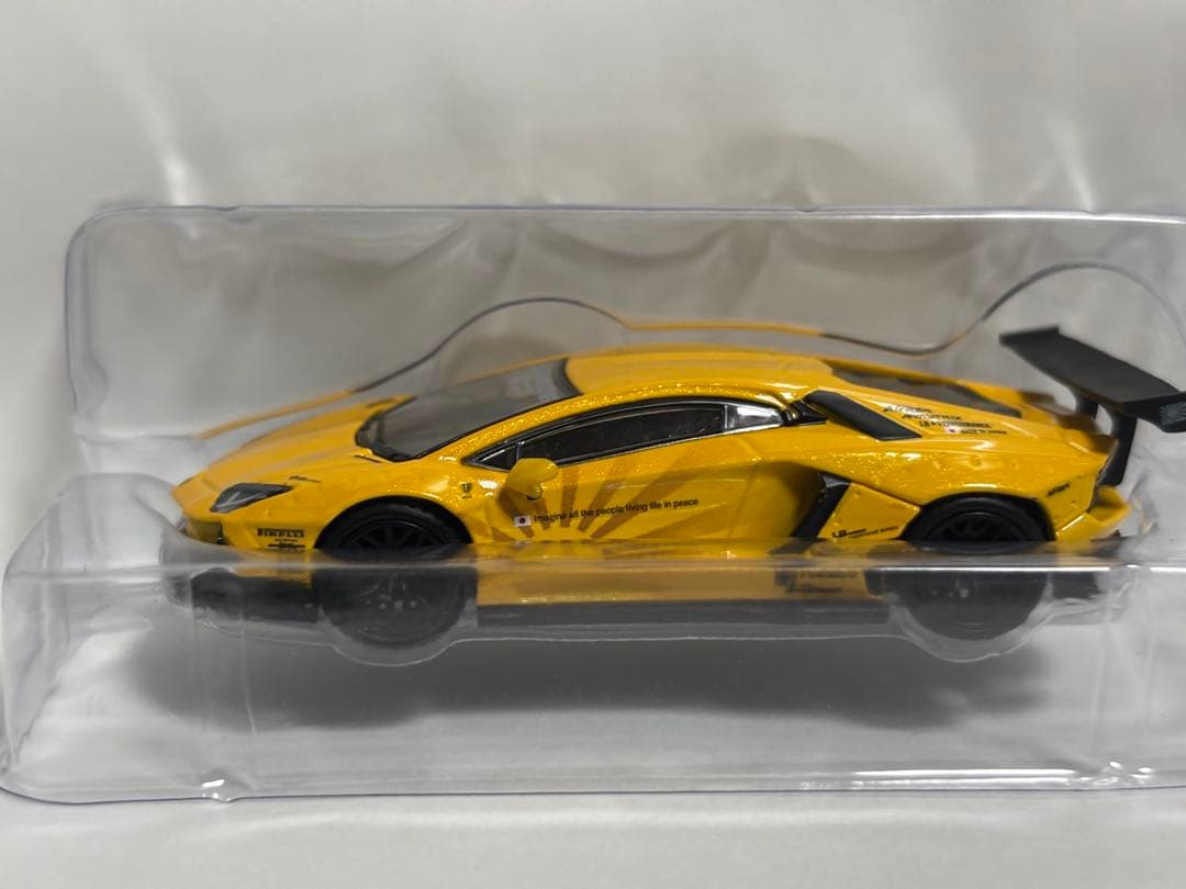 MINI GT ランボルギーニ　アヴェンタドール　Lamborghini