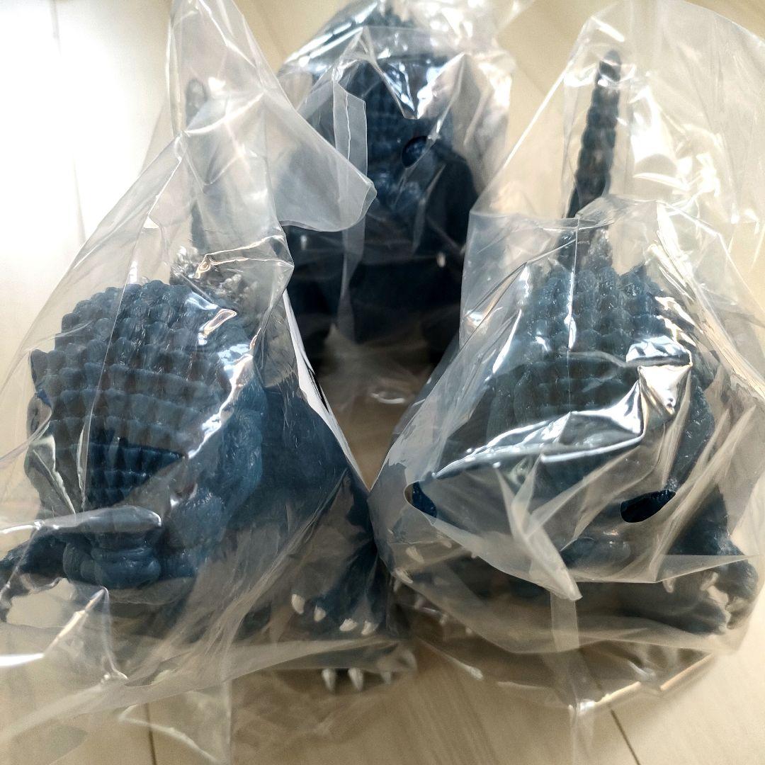 【新品・未開封】ファンタジートイズ ゴジラ ソフビ レトロブルー ３体
