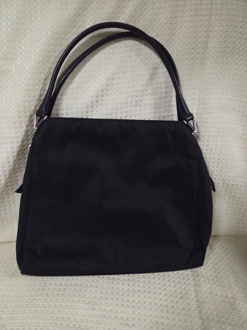 PRADA ブラック ナイロン ハンドバッグ